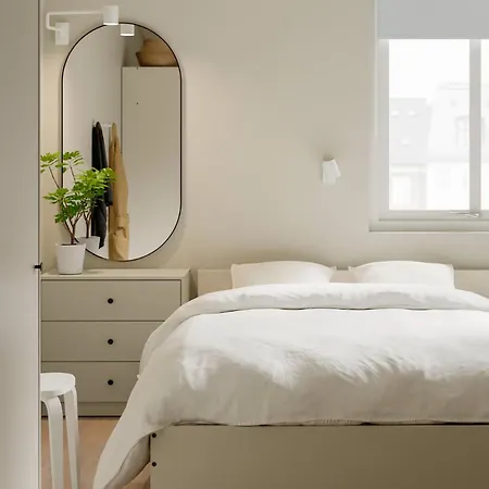 Lejlighed Homes At *